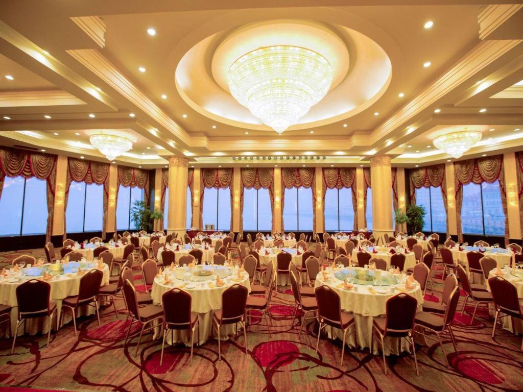 Yantai Golden Gulf Hotel Eksteriør bilde